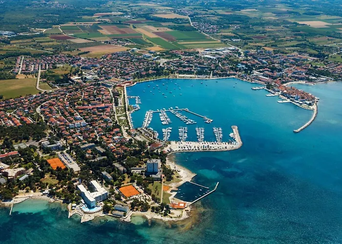 Spacious With Parking *