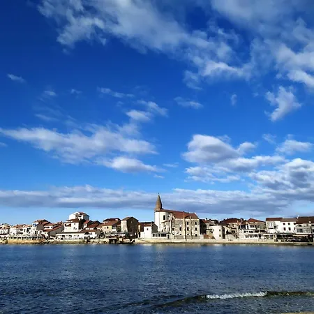 Spacious With Parking Апартаменты Умаг